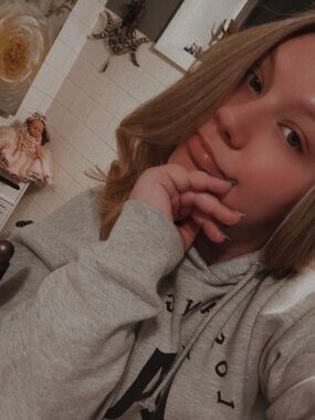 Meet your Posher, Olivia